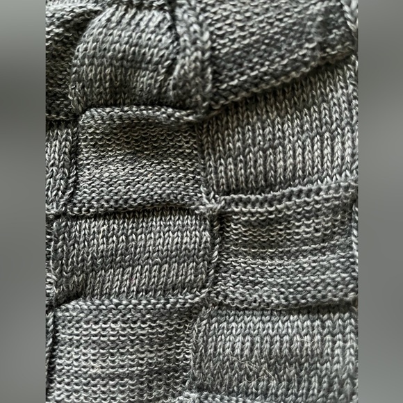 NWOT Redess Fleece Lined Blue and Gray Knit Hats - Picture 6 of 6